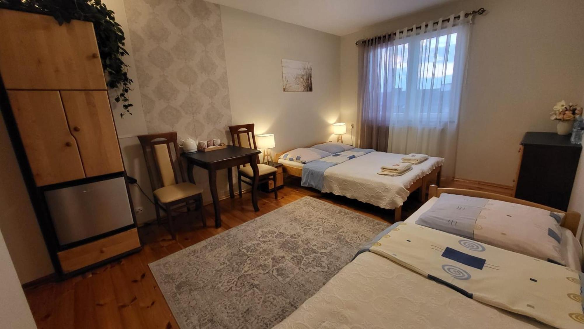 Aven'A Pokoje Goscinne Z Basenem Ujście-Darłowskie Exterior foto