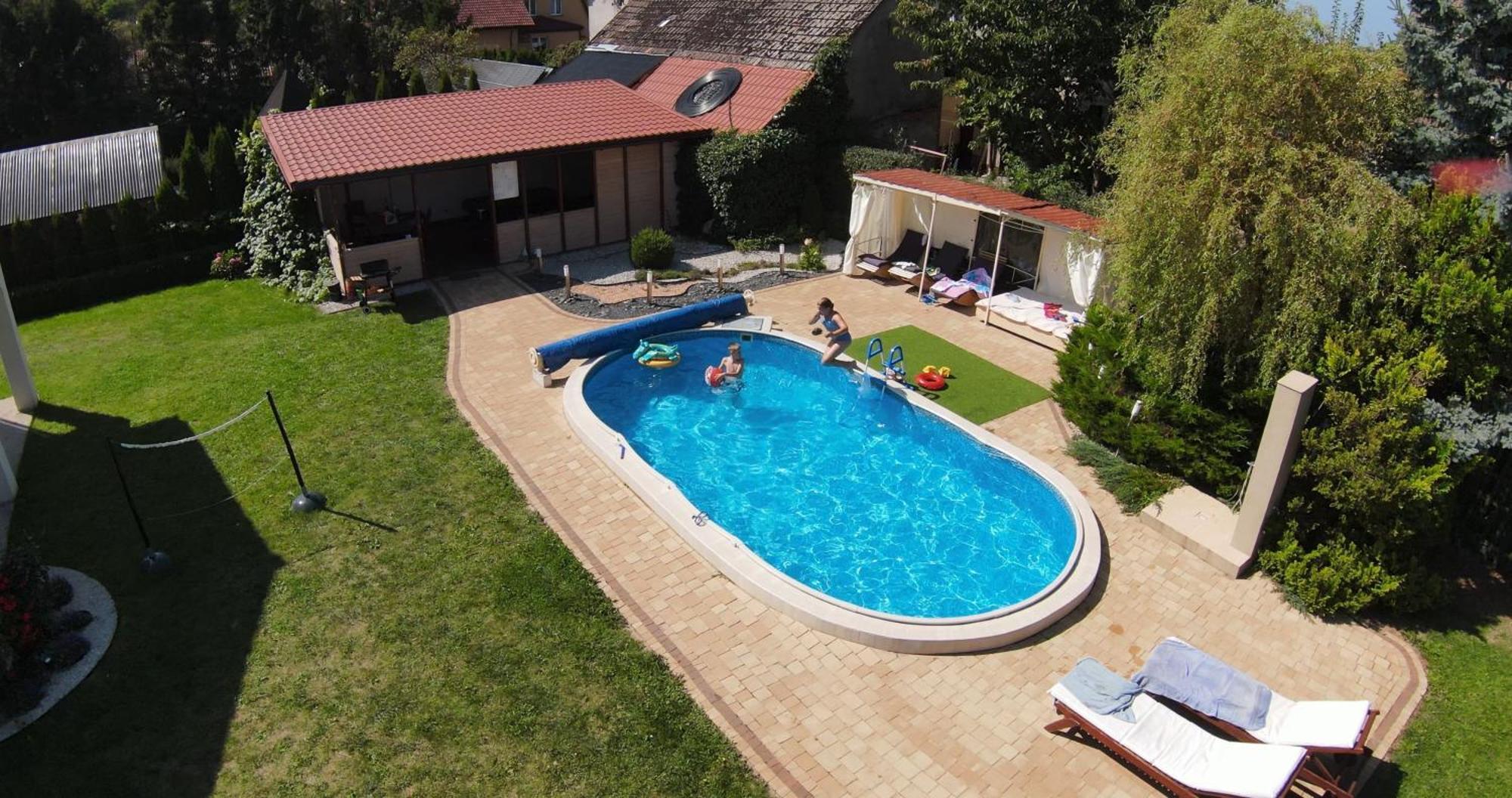 Aven'A Pokoje Goscinne Z Basenem Ujście-Darłowskie Exterior foto